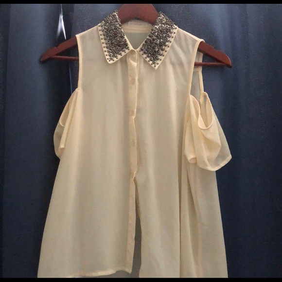 Studded collar cold shoulder blouse - Picture 2 of 2